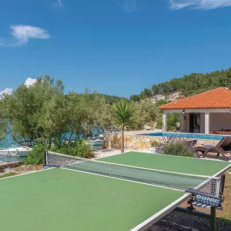 Nyaraló 3 Bedroom Pet Friendly In