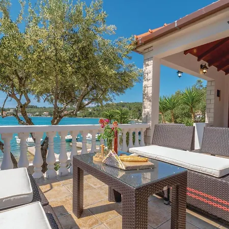 3 Bedroom Pet Friendly Home In Vela Luka *