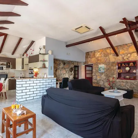 Gradina Iv Feriehus *