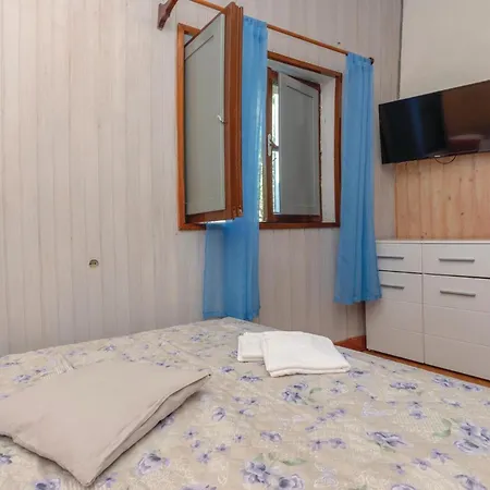 Ferienhaus 3 Bedroom Pet Friendly Home In Vela Luka *